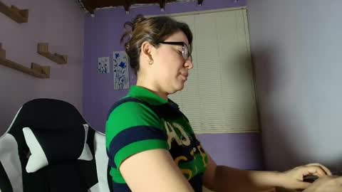 Snapshot of luna_desiree chatting on October 2025 08:04:02 AM luna_desiree online show from October 2025 08:04:02 AM