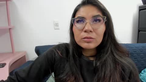 luna  online show from September 2025 11:23:02 AM