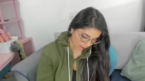 luna  online show from January 2026 11:03:01 AM