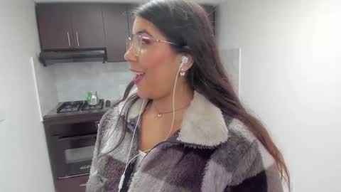 luna  online show from February 2026 11:08:01 AM