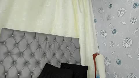 Luna Eva online show from December 2024 06:18:02 PM