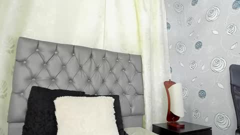 Luna Eva online show from January 2025 02:30:01 PM