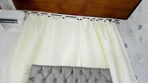 Luna Eva online show from February 2025 06:13:02 PM