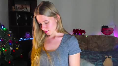 luna_evan online show from January 2025 12:24:02 PM