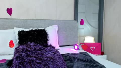 Snapshot of luna_fioree chatting on February 2025 09:20:02 PM Luna Fioree online show from February 2025 09:20:02 PM