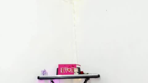 Snapshot of luna_fioree chatting on October 2025 04:37:01 AM Luna Fioree online show from October 2025 04:37:01 AM