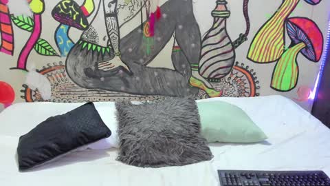 luna_gc online show from December 2024 05:14:01 PM