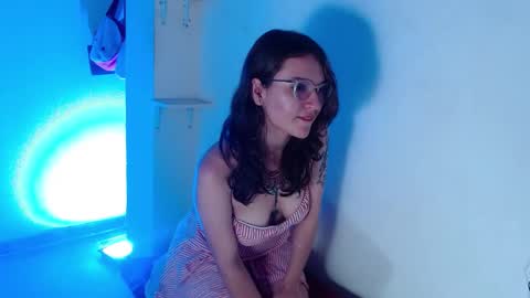 luna_hazard online show from September 2025 02:42:02 PM