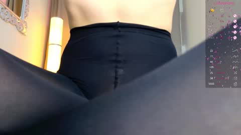 Snapshot of luna_helga chatting on November 2025 06:05:02 AM Luna online show from November 2025 06:05:02 AM