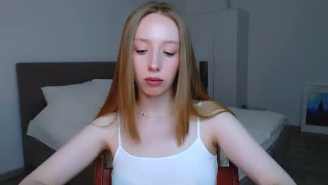 Luna online show from December 2024 09:01:01 PM