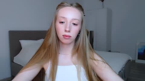 Luna online show from January 2025 09:08:02 PM