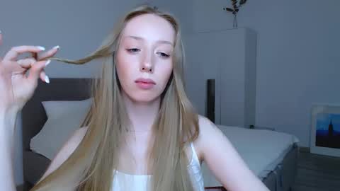 Luna online show from January 2025 11:55:01 PM