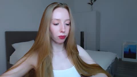 Luna online show from February 2025 11:48:01 PM