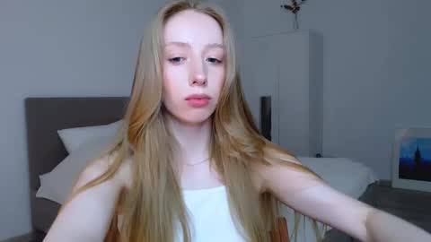 Luna online show from February 2025 12:11:01 AM