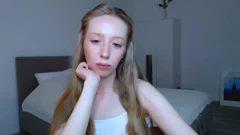 Luna online show from February 2025 08:34:02 PM