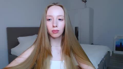 Luna online show from March 2025 01:04:02 AM