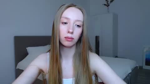 Luna online show from March 2025 10:42:01 PM