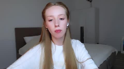 Luna online show from March 2025 01:28:01 AM