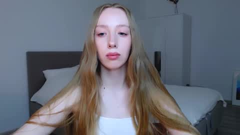 Luna online show from March 2025 08:42:01 PM