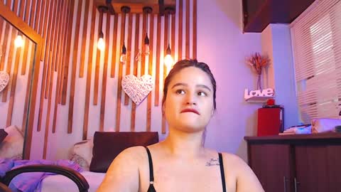 Luna Jonhsonn online show from December 2024 08:05:02 PM