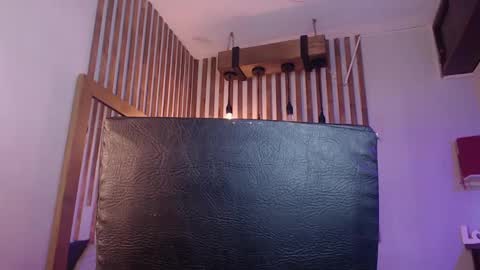 Luna Jonhsonn online show from February 2025 05:41:02 PM