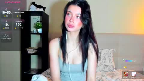 Snapshot of luna_lips chatting on June 2026 11:20:01 PM Hi everyone my name is Tina online show from June 2026 11:20:01 PM