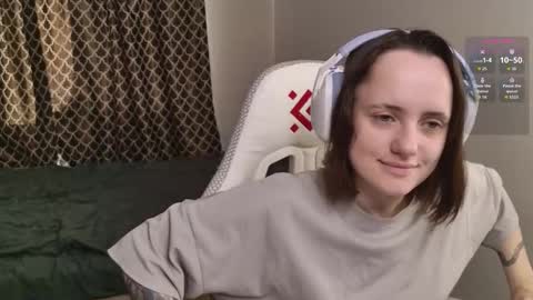 luna_loveeee online show from September 2025 05:33:01 AM