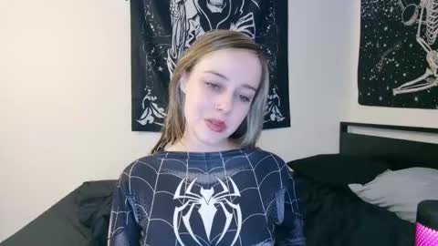 Luna online show from October 2025 05:48:01 AM