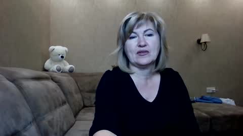 luna_lure11 online show from October 2025 05:44:02 PM