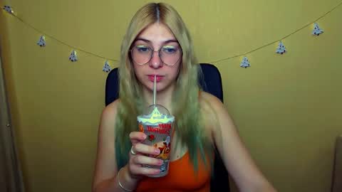 Snapshot of luna_lush_ chatting on December 2024 09:29:02 AM Luna online show from December 2024 09:29:02 AM