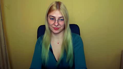 Snapshot of luna_lush_ chatting on January 2025 11:22:01 AM Luna online show from January 2025 11:22:01 AM