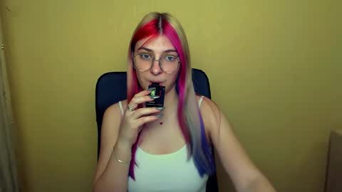 Snapshot of luna_lush_ chatting on March 2025 10:45:01 AM Luna online show from March 2025 10:45:01 AM