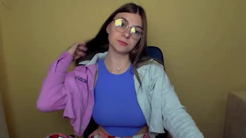 Snapshot of luna_lush_ chatting on October 2025 09:19:02 AM Luna online show from October 2025 09:19:02 AM