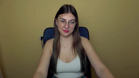 Snapshot of luna_lush_ chatting on November 2025 09:20:02 AM Luna online show from November 2025 09:20:02 AM