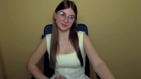 Snapshot of luna_lush_ chatting on December 2025 08:52:02 AM Luna online show from December 2025 08:52:02 AM