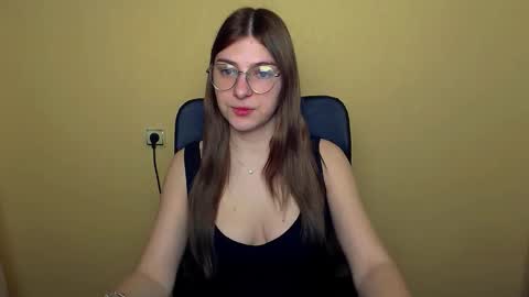 Snapshot of luna_lush_ chatting on December 2025 08:41:02 AM Luna online show from December 2025 08:41:02 AM