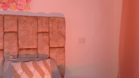 Snapshot of luna_ocampo chatting on September 2025 08:19:01 PM online show from September 2025 08:19:01 PM