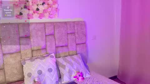 Snapshot of luna_ocampo chatting on September 2025 06:41:02 PM online show from September 2025 06:41:02 PM