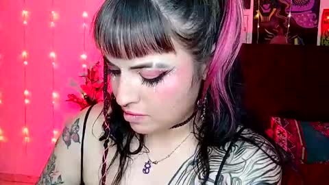 Snapshot of luna_ray420 chatting on December 2024 05:16:02 AM MISS LUNA online show from December 2024 05:16:02 AM