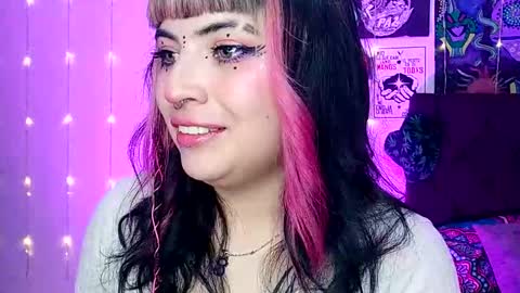 Snapshot of luna_ray420 chatting on December 2024 09:02:02 PM MISS LUNA online show from December 2024 09:02:02 PM