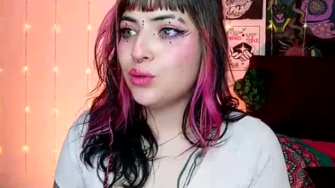 Snapshot of luna_ray420 chatting on December 2024 12:07:02 AM MISS LUNA online show from December 2024 12:07:02 AM