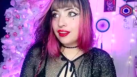 Snapshot of luna_ray420 chatting on December 2024 01:26:01 AM MISS LUNA online show from December 2024 01:26:01 AM