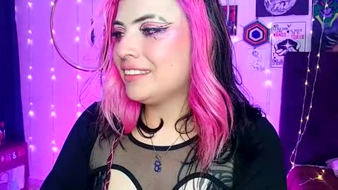 Snapshot of luna_ray420 chatting on February 2025 03:53:01 AM MISS LUNA online show from February 2025 03:53:01 AM