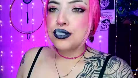 Snapshot of luna_ray420 chatting on February 2025 09:11:01 AM MISS LUNA online show from February 2025 09:11:01 AM