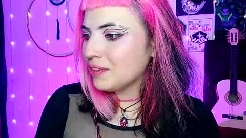 Snapshot of luna_ray420 chatting on February 2025 10:12:01 AM MISS LUNA online show from February 2025 10:12:01 AM