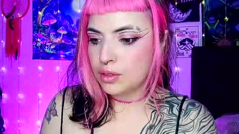 Snapshot of luna_ray420 chatting on February 2025 03:23:01 AM MISS LUNA online show from February 2025 03:23:01 AM