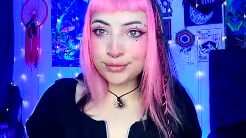 Snapshot of luna_ray420 chatting on February 2025 08:04:01 AM MISS LUNA online show from February 2025 08:04:01 AM