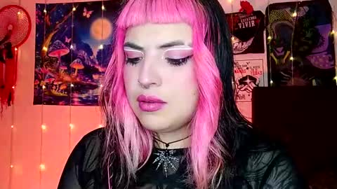 Snapshot of luna_ray420 chatting on March 2025 05:22:01 PM MISS LUNA online show from March 2025 05:22:01 PM