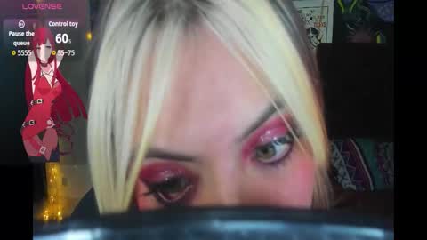 Snapshot of luna_ray420 chatting on December 2025 06:24:02 PM MISS LUNA online show from December 2025 06:24:02 PM