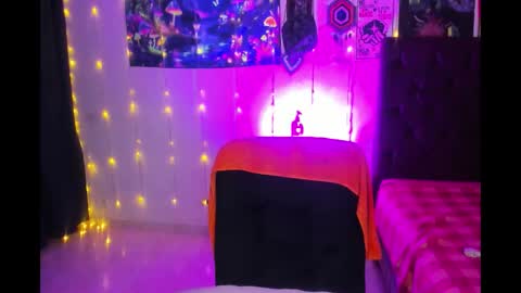 Snapshot of luna_ray420 chatting on January 2026 04:09:01 PM MISS LUNA online show from January 2026 04:09:01 PM